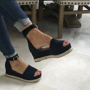 Marc Fisher Blue Scalloped Flatform Espadrilles 8